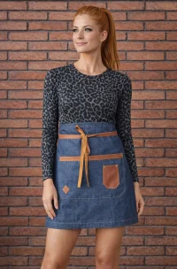 mandil de mezclilla moderno