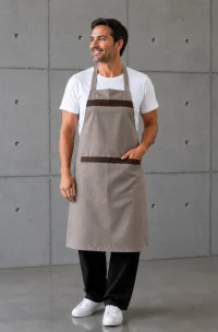 Pechera beige con cafe bicolor con bolsillo frontal en mundo del delantal